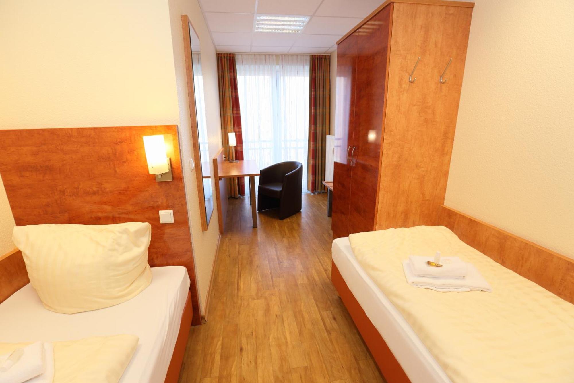 שטאדה Hotel Am Holzhafen מראה חיצוני תמונה