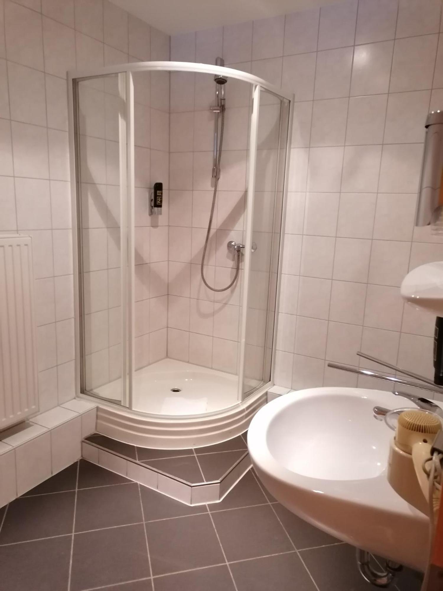 שטאדה Hotel Am Holzhafen מראה חיצוני תמונה
