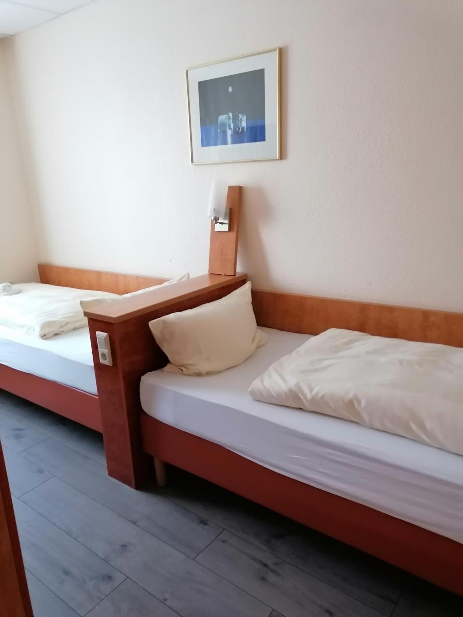 שטאדה Hotel Am Holzhafen מראה חיצוני תמונה